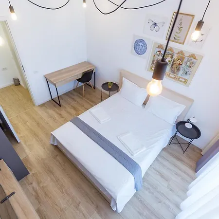 Mamaia Lake Campus Apartment