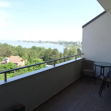 公寓 Mamaia Campus 康斯坦察